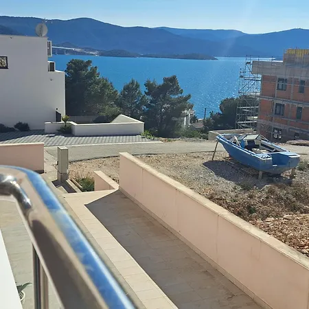 Appartement Charlie Komarna